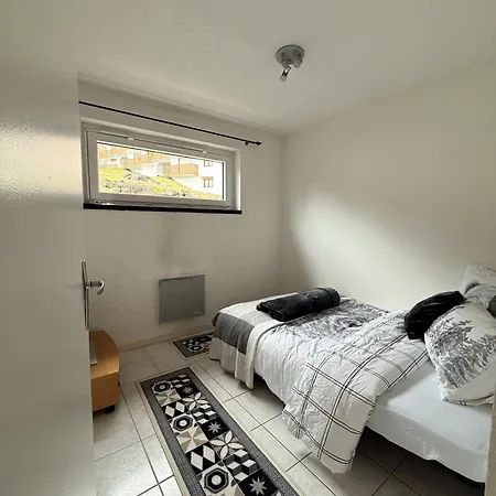 Aux Pieds ! Vue Et Montagne - 4 Personnes Appartement *